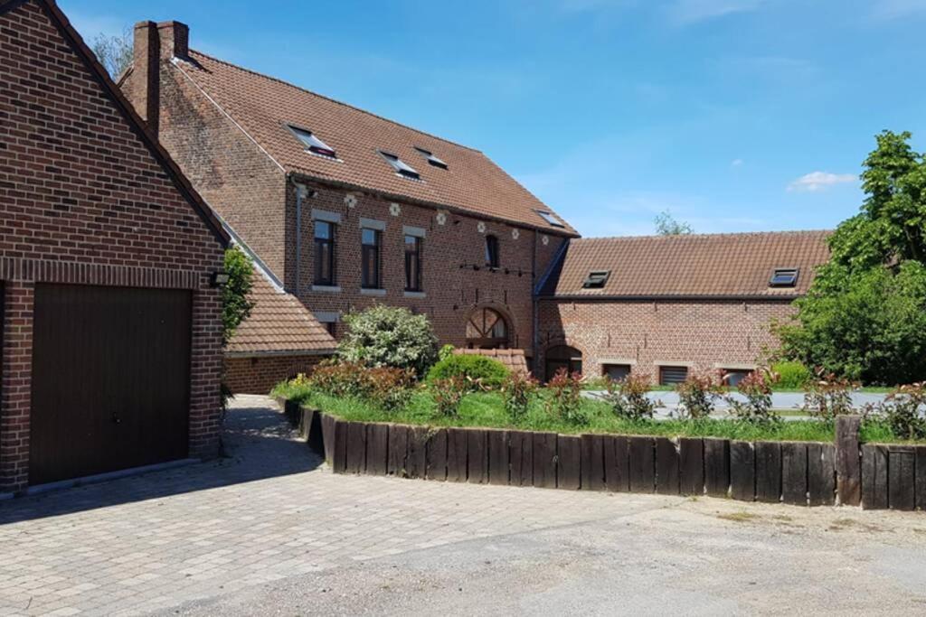 Appartement Isole, 1 Chambre Avec Terrasse Privee Ramillies Exterior photo